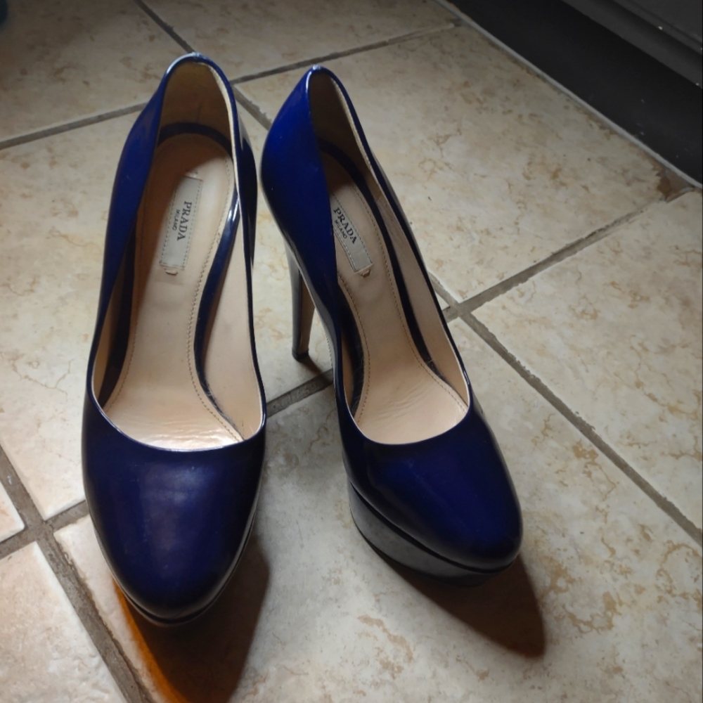Prada Shoes, navy blue patent, size 38 1/2 (7 1/2)